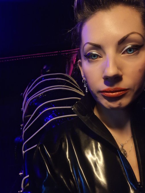 Mistress Emma Photos